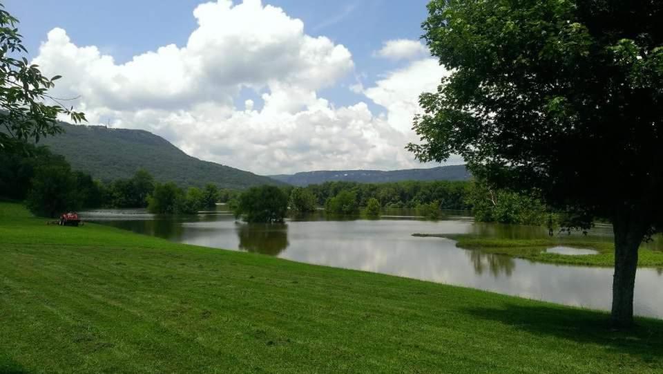 Elder Mountain Room At Tennessee Riverplace Chattanooga Luaran gambar